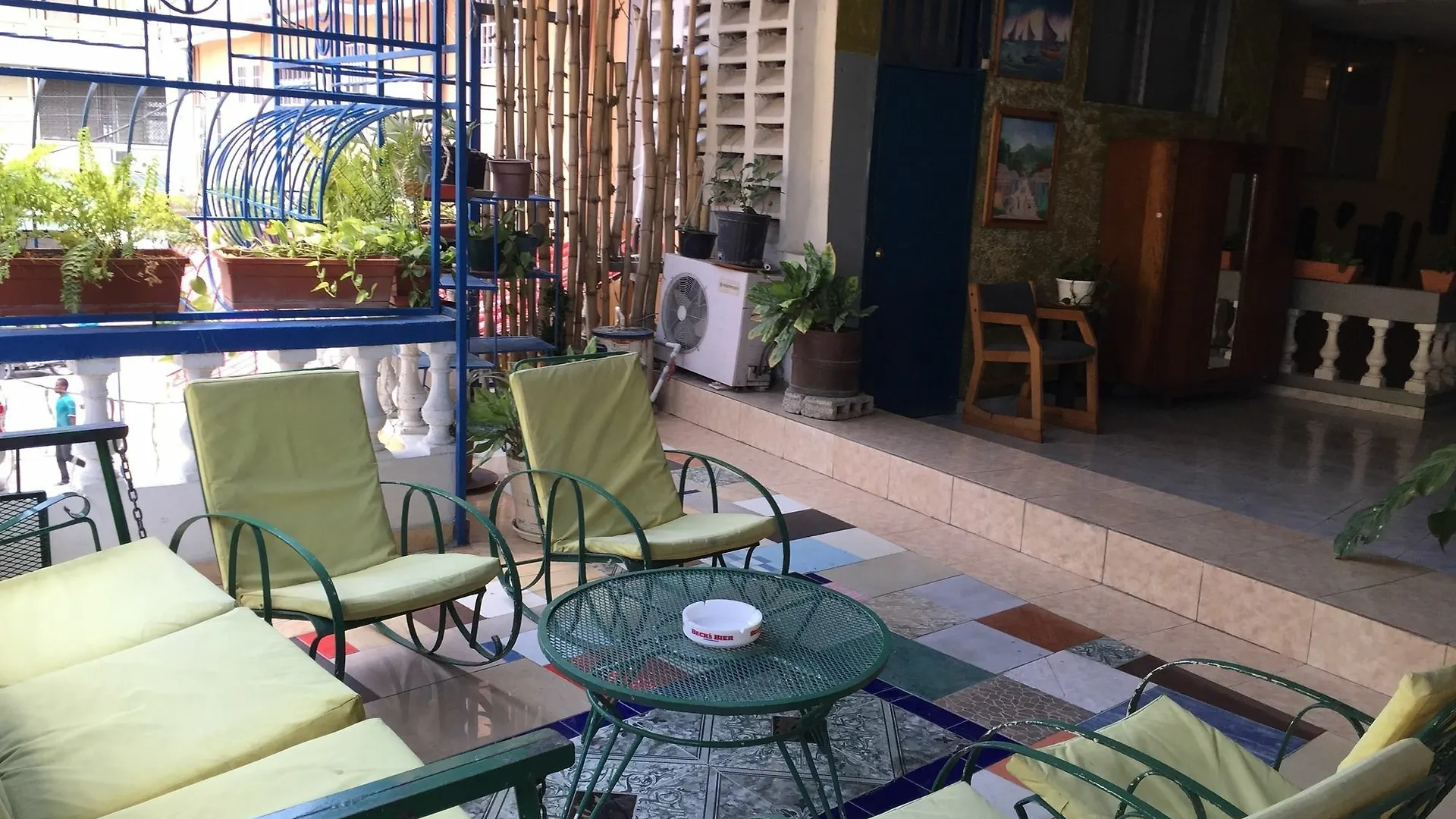 Tropical Bed & Breakfast Pétionville 0*,  هايتي